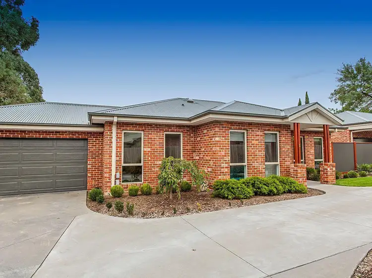 Main view of Homely unit listing, 2/20 Palm Grove, Kilsyth VIC 3137