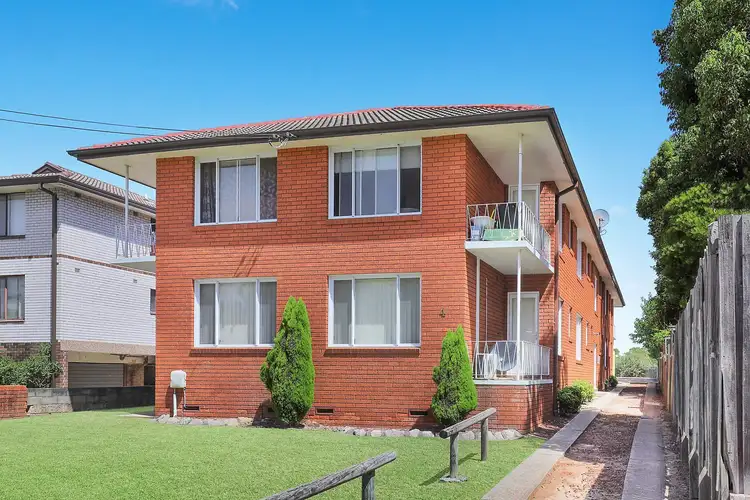 3/4 Edwin Street, Regents Park NSW 2143
