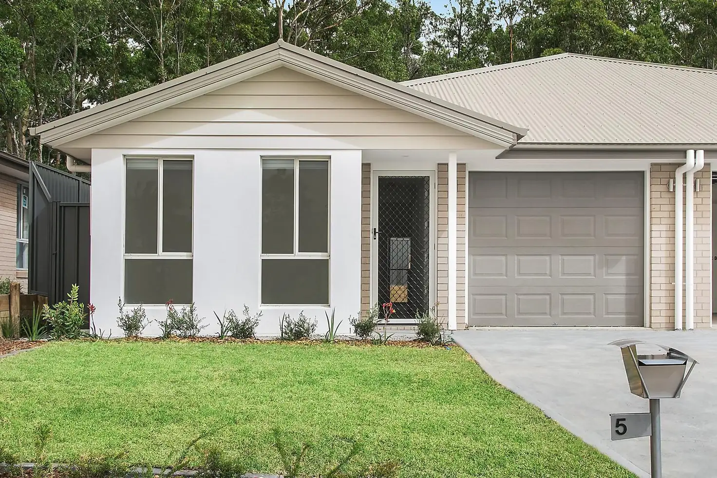 Main view of Homely house listing, 5 Turnberry Close, Fletcher NSW 2287