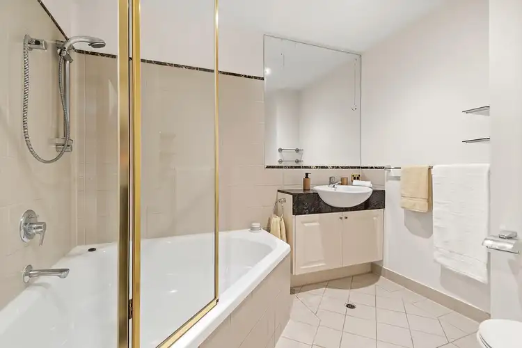 Fifth view of Homely apartment listing, 105/15 Queens Road, Melbourne VIC 3004