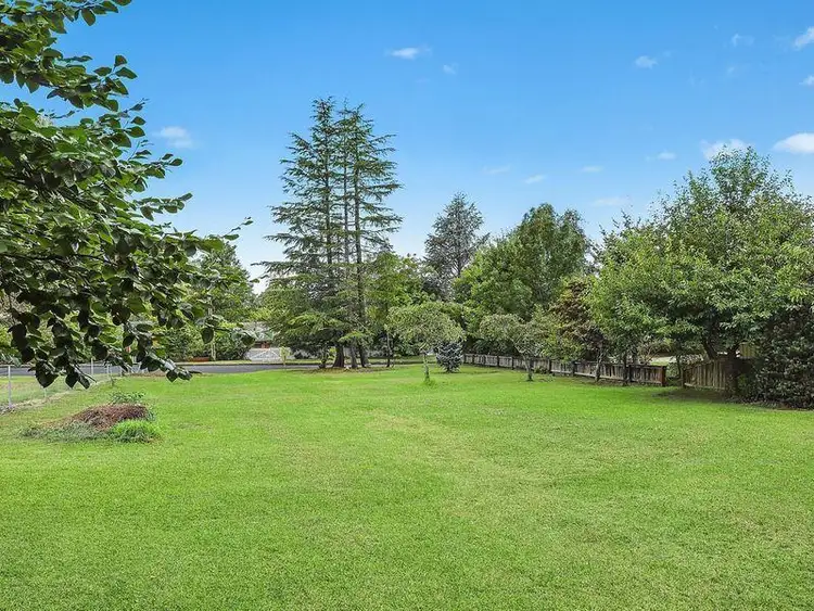 50 McLaughlin Avenue, Wentworth Falls NSW 2782