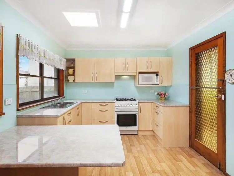 Second view of Homely house listing, 175 Ocean View Drive, Wamberal NSW 2260