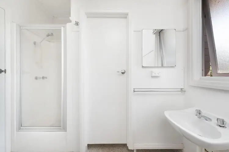 Fifth view of Homely unit listing, 4/40 Clonard Avenue, Geelong West VIC 3218