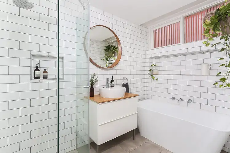 Fourth view of Homely apartment listing, 2/201 Dandenong Road, Windsor VIC 3181