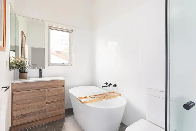 Fourth view of Homely townhouse listing, 1/162 Inkerman Street, St Kilda VIC 3182