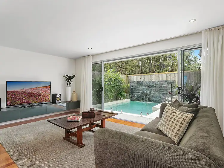 Second view of Homely villa listing, 33 Grosvenor Street, Balmoral QLD 4171