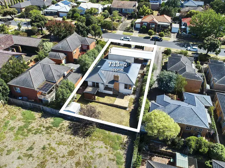 1A Lichen Grove, Highton VIC 3216