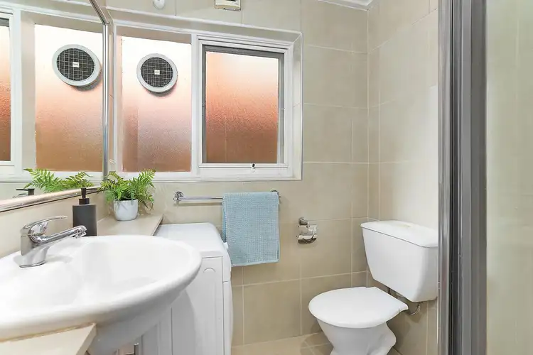 Fourth view of Homely apartment listing, 2/10 Austin Avenue, Elwood VIC 3184