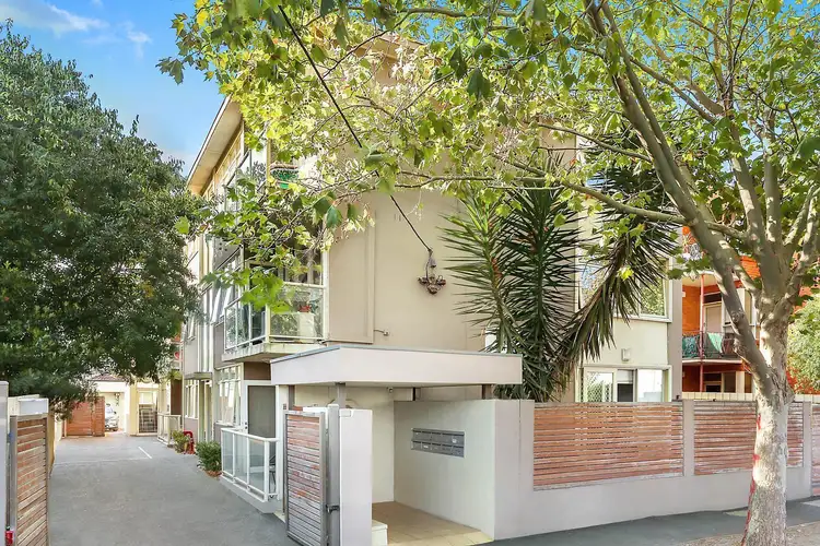Sixth view of Homely apartment listing, 2/10 Austin Avenue, Elwood VIC 3184