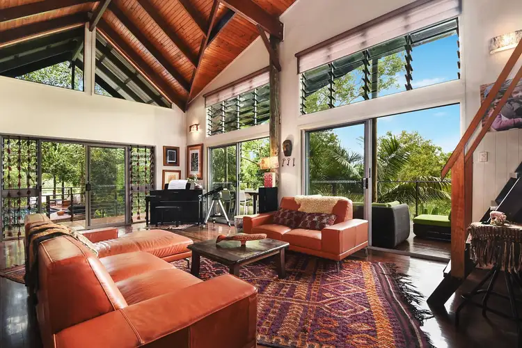 10 Mount Clifton Court, Alligator Creek QLD 4816