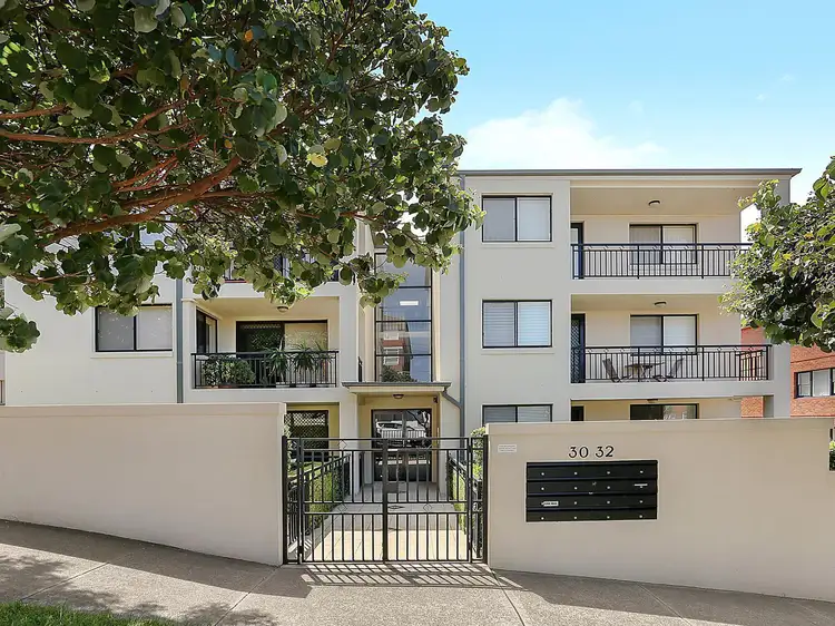 Main view of Homely apartment listing, 2/30 Melrose Parade, Clovelly NSW 2031