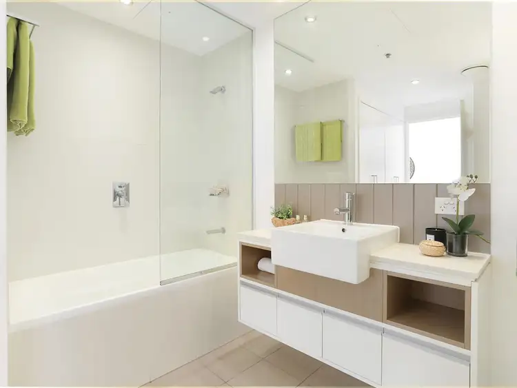 Fifth view of Homely apartment listing, 73/30 Macrossan Street, Brisbane City QLD 4000