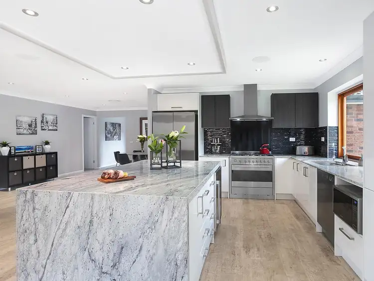 10 Fallen Leaf Court, West Pennant Hills NSW 2125