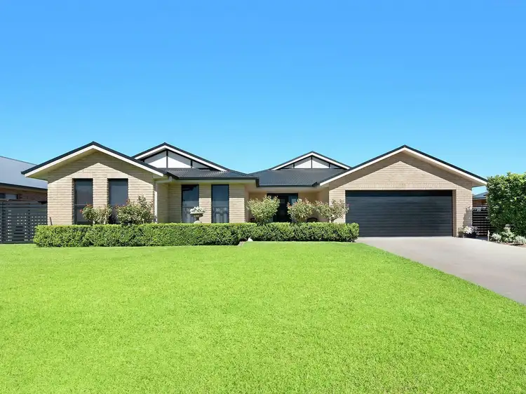 11 Bateman Avenue, Mudgee NSW 2850