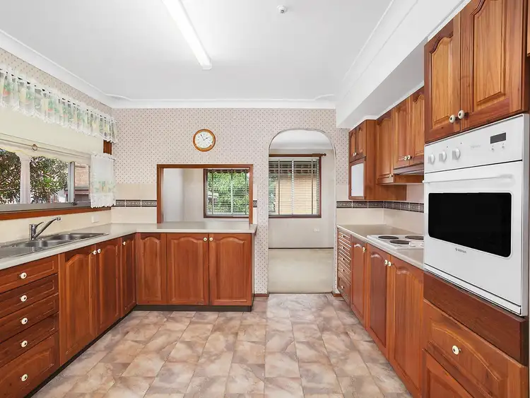 Second view of Homely house listing, 6 Walmsley Close, Prairiewood NSW 2176