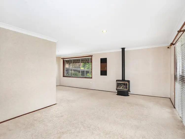 Third view of Homely house listing, 6 Walmsley Close, Prairiewood NSW 2176