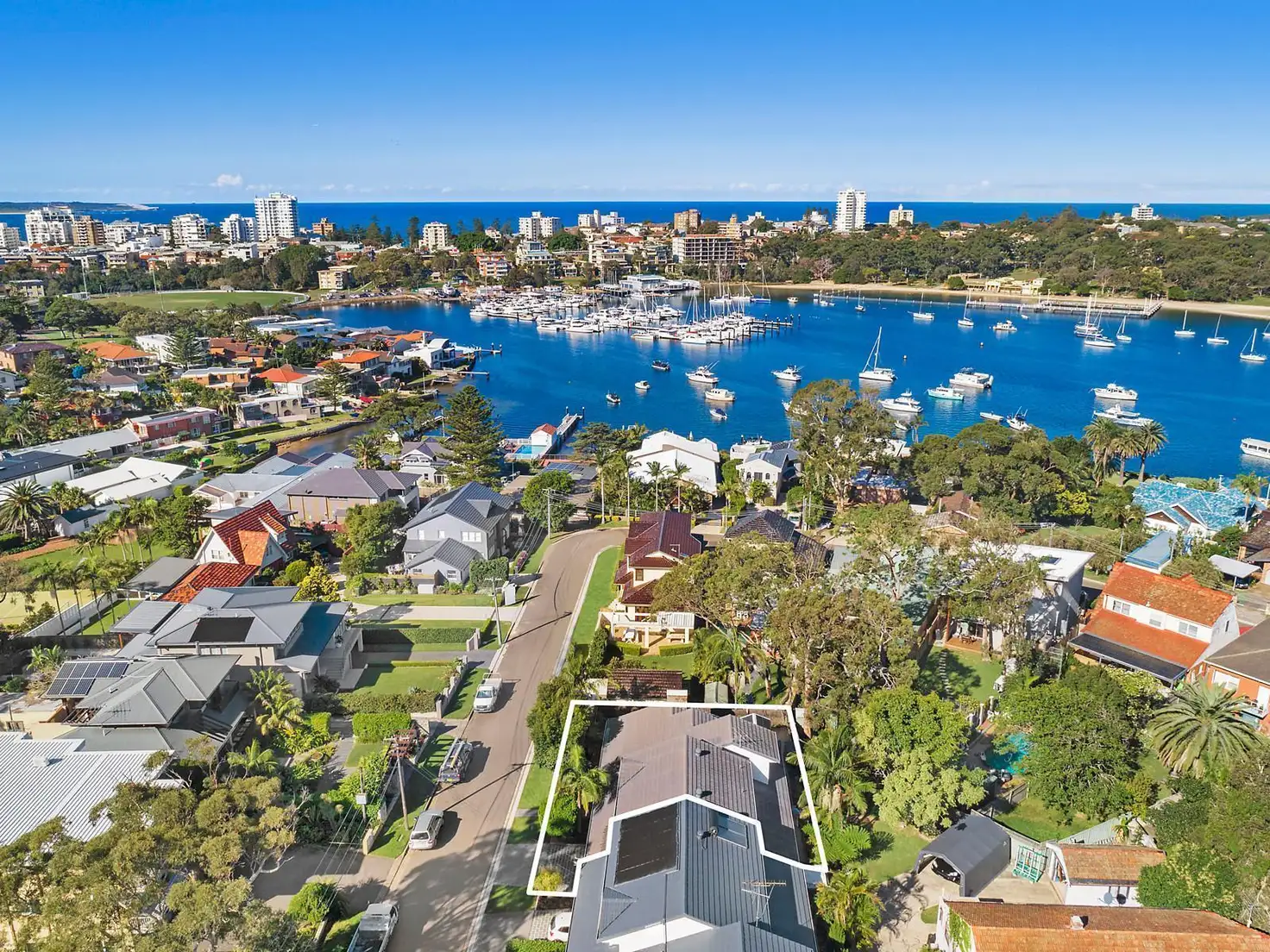 Main view of Homely semi-detached listing, 1B Grosvenor Crescent, Cronulla NSW 2230
