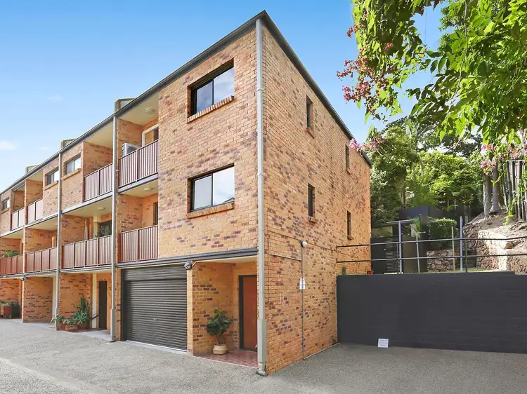 13/18 Seal Street