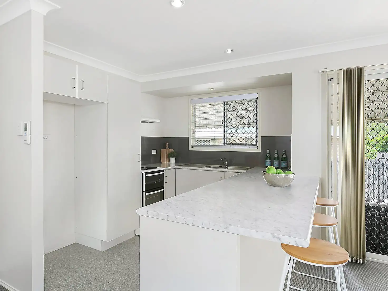 Main view of Homely unit listing, 10/100 Victoria Place, Berserker QLD 4701