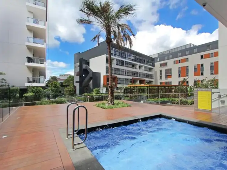 13/830 Bourke Street