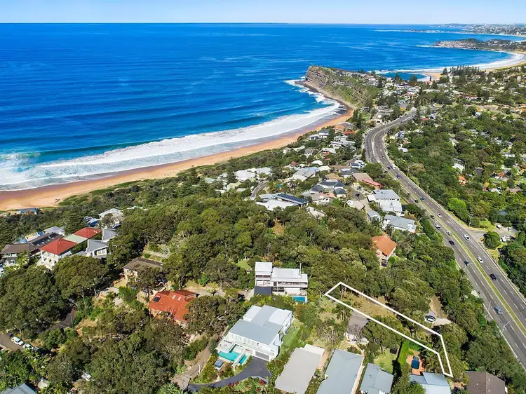 1E Bungan Head Road