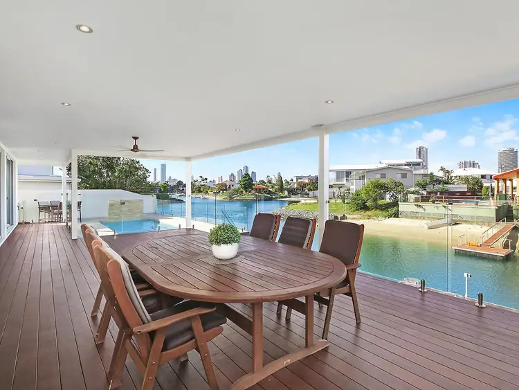 12 Crest View Key, Broadbeach Waters QLD 4218