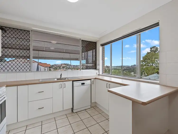 4/139 Stoneleigh Street