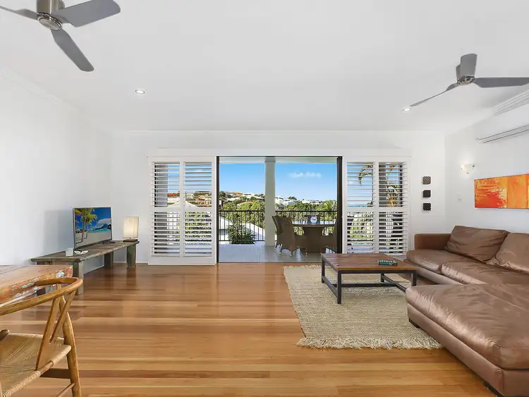 2/62 Southern Cross Parade, Sunrise Beach QLD 4567