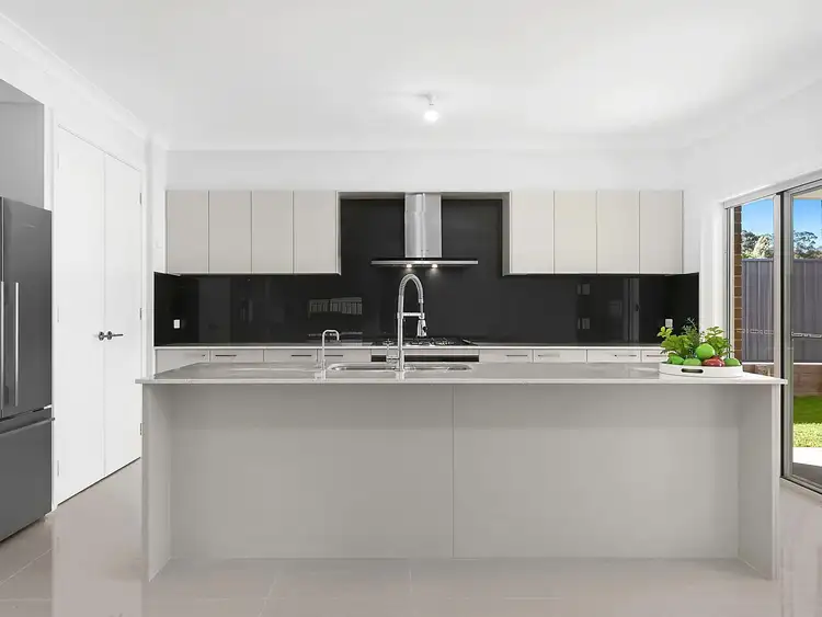 Sixth view of Homely house listing, 2/36A Woodlands Drive, Weston NSW 2326