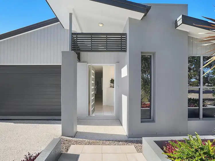 242 Lakeside Avenue, Springfield Lakes QLD 4300