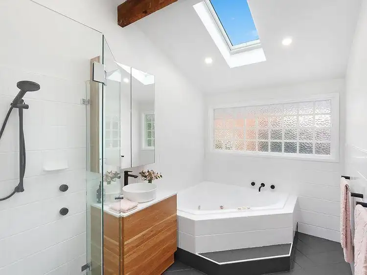 Fifth view of Homely house listing, 4 Greenslope Drive, Green Point NSW 2251