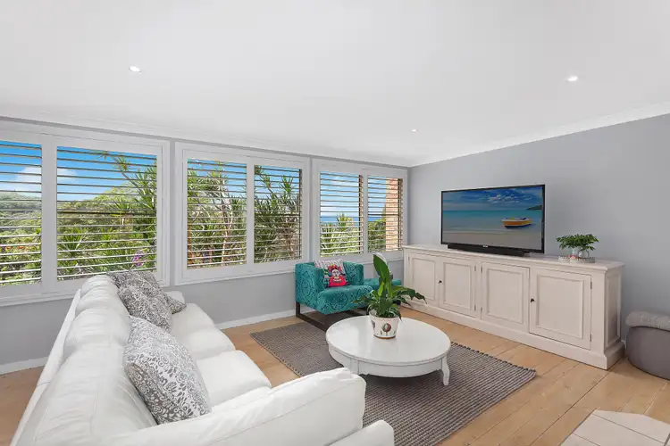 98 Bradleys Road, North Avoca NSW 2260