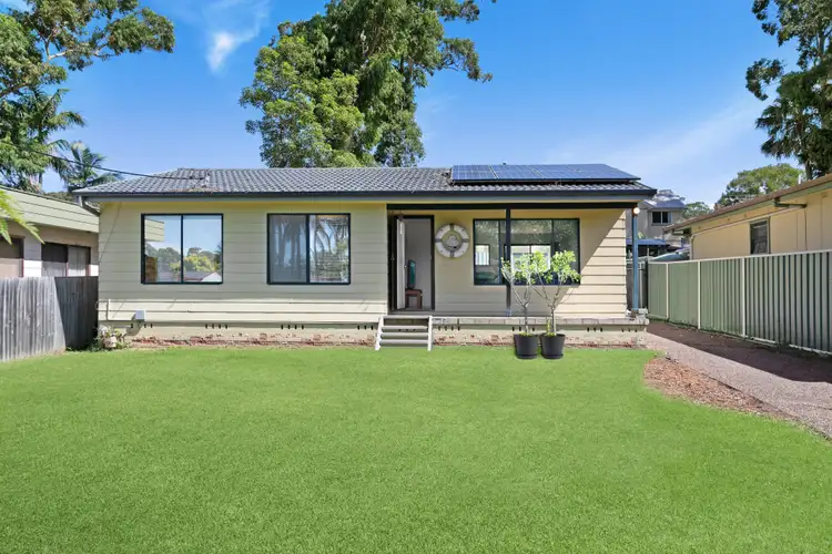 4 Taroona Avenue, Berkeley Vale NSW 2261