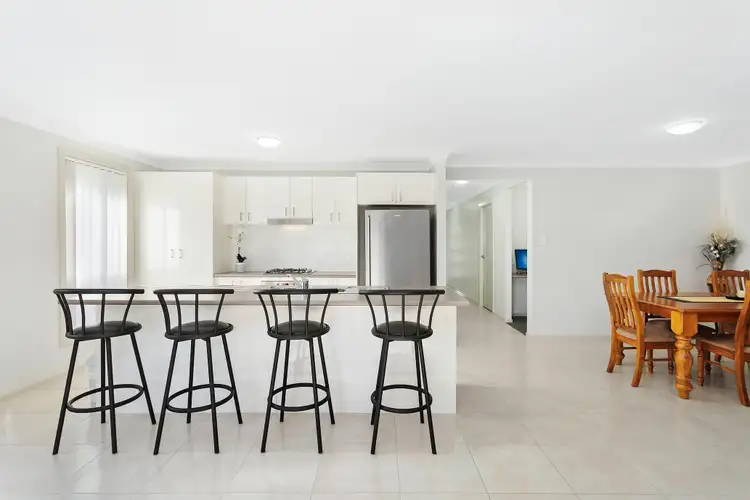 Second view of Homely house listing, 8 Oakmont Place, Woongarrah NSW 2259