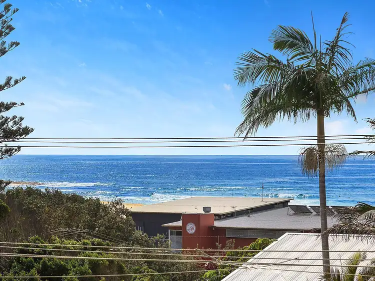Third view of Homely unit listing, 2/102 Ocean View Drive, Wamberal NSW 2260