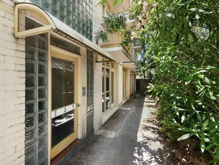 8/36 Waterloo Crescent, St Kilda VIC 3182