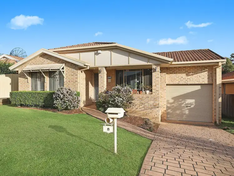 8 Burkhart Place, Minto NSW 2566