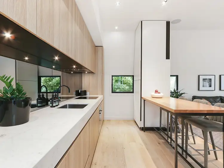 Third view of Homely apartment listing, 3/6 Charlotte Place, St Kilda VIC 3182