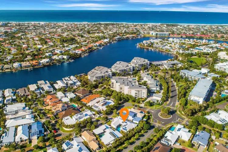 Second view of Homely house listing, 5 Barbuda Circuit, Kawana Island QLD 4575