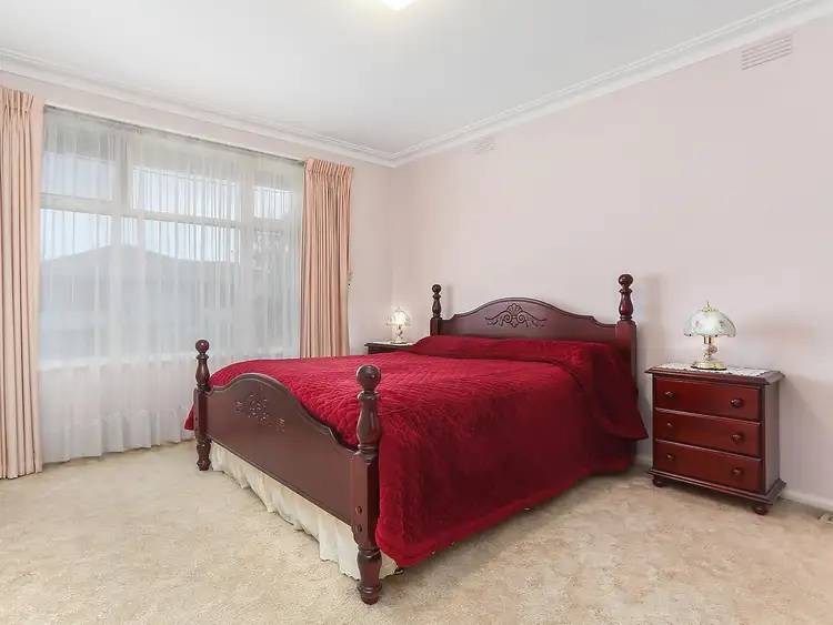 Fourth view of Homely house listing, 2 Damon Road, Mount Waverley VIC 3149