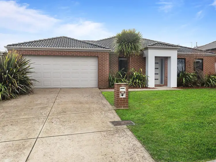 11 Tulloch Rise, Canadian VIC 3350