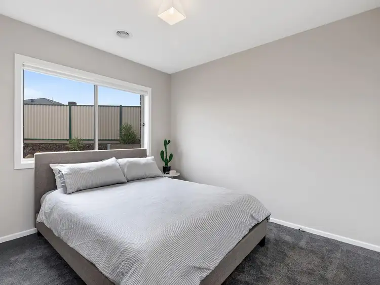 Sixth view of Homely house listing, 5 Doherty Close, Mount Clear VIC 3350