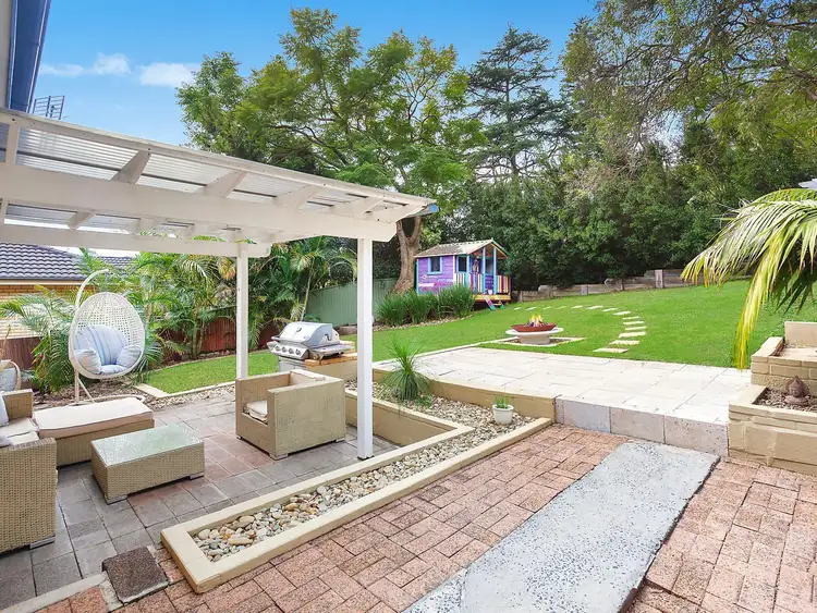 7 Tania Drive, Point Clare NSW 2250