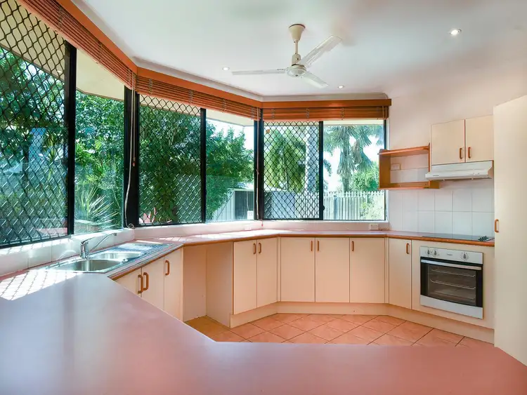 5 Sweetgum Place