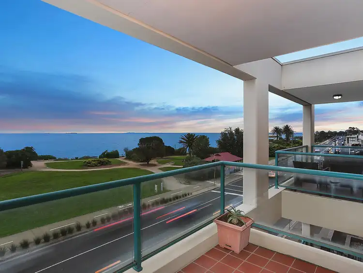 13/122 Beach Road, Sandringham VIC 3191