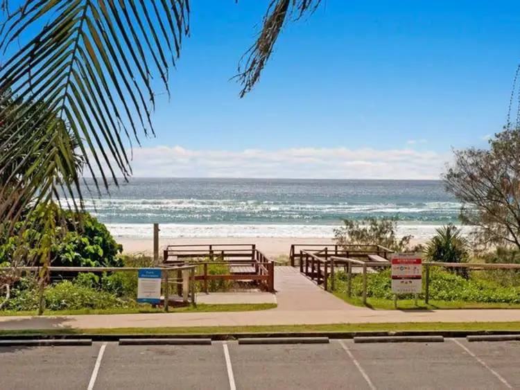 4/204 Pacific Parade, Bilinga QLD 4225