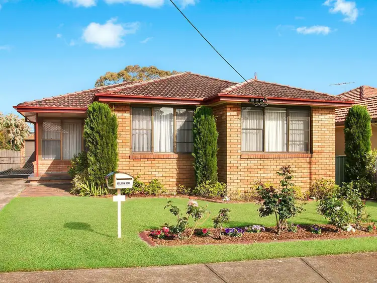 8 Marcus Street, Waratah West NSW 2298