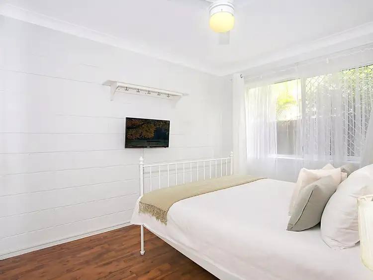 Fourth view of Homely apartment listing, 2/26 Cronin Avenue, Main Beach QLD 4217