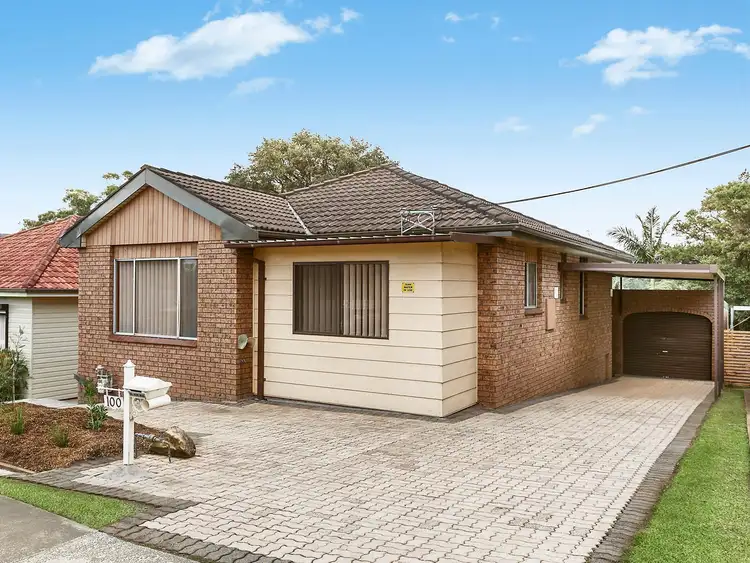 100 The Avenue, Mount Saint Thomas NSW 2500