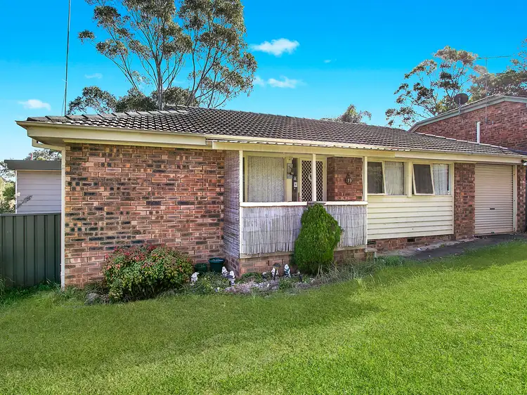 19 Aminya Crescent, Bradbury NSW 2560